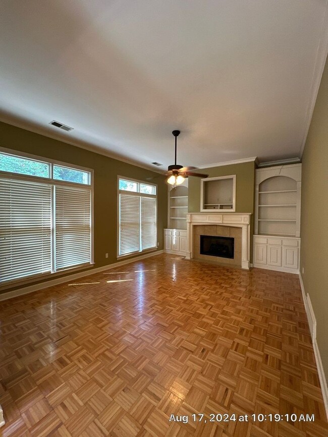 Building Photo - 10135 Ridgewood Oak Dr