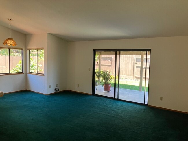 Building Photo - 2313 Chapparal Pl