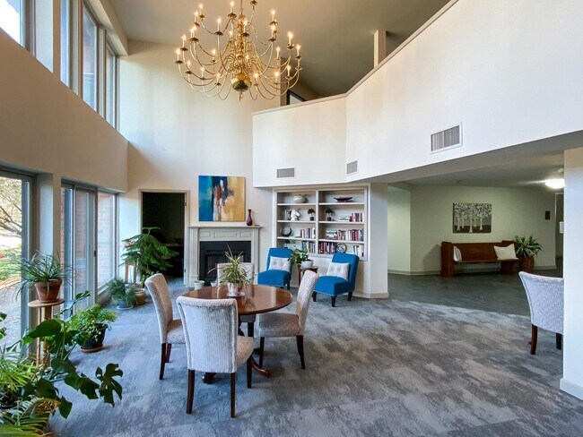 Building Photo - 601 N Segoe Rd