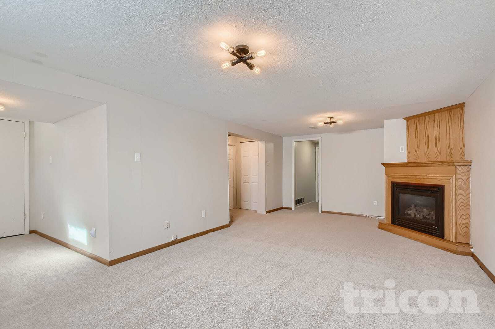 Building Photo - 3701 Woodbine Ln