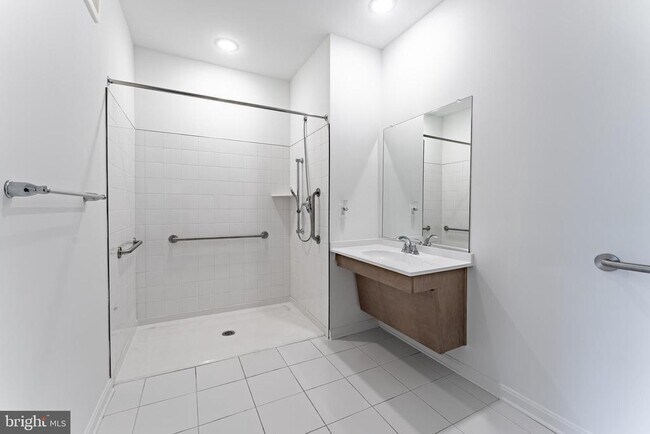 Building Photo - 3700 Havertill Ln
