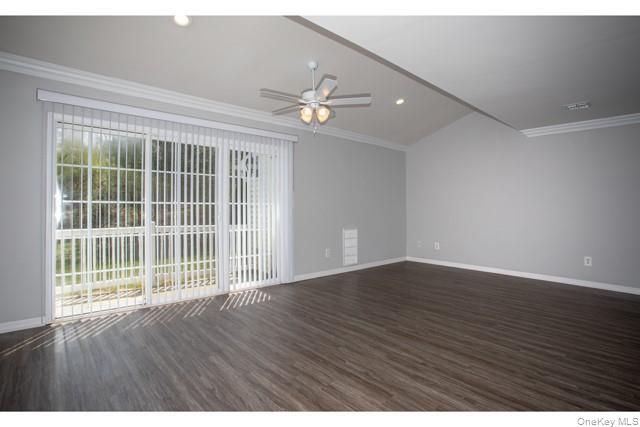 Building Photo - 300 Overlook Dr