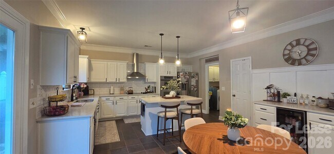 Building Photo - 2120 Maple Tree Ct