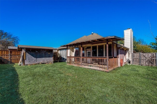Building Photo - 521 Brazos St