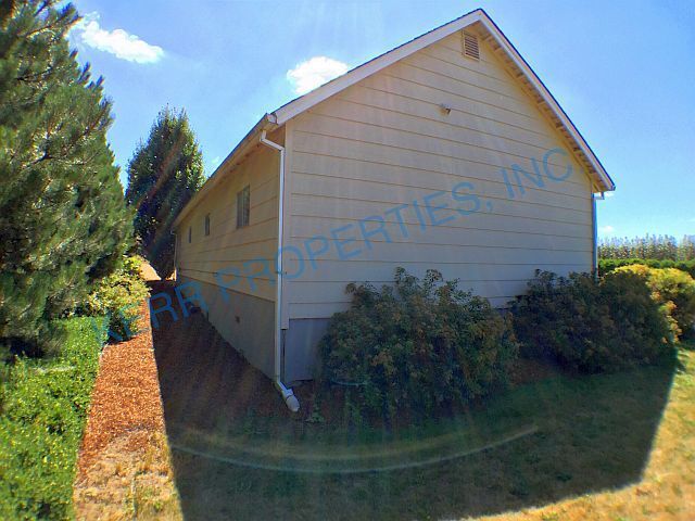 Building Photo - Charming 2-Bed Oasis with Spacious Comfort in Gresham!