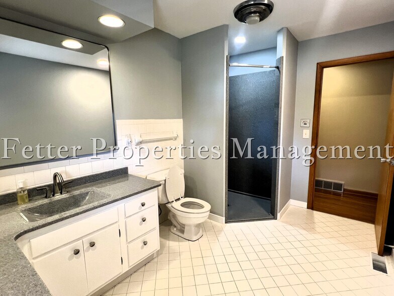 Building Photo - 400 French Island Trl