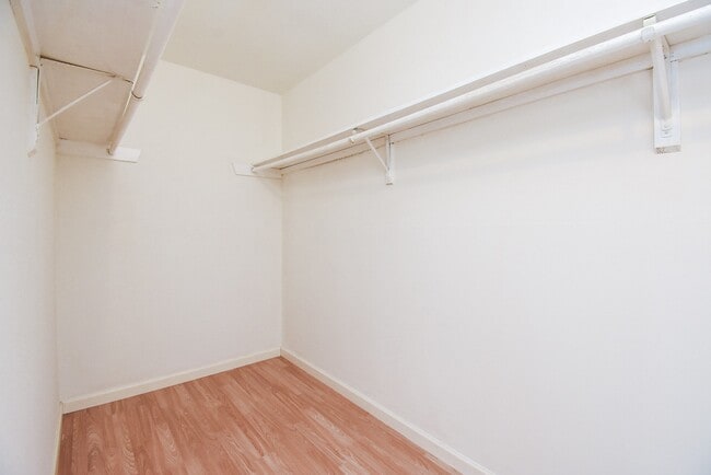 Building Photo - 4022 Belle Park Dr