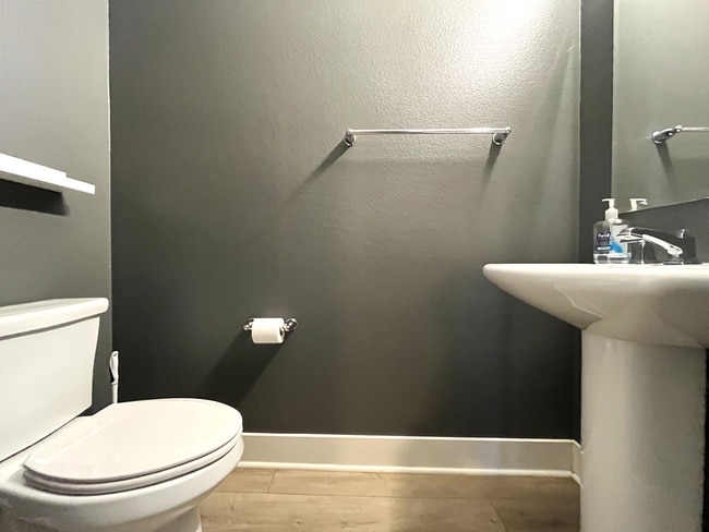 Building Photo - 3 bed, 2.5 bath located in Rancho Cucamonga!