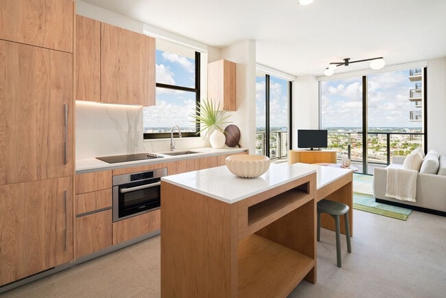 Building Photo - 11 NE 6th St