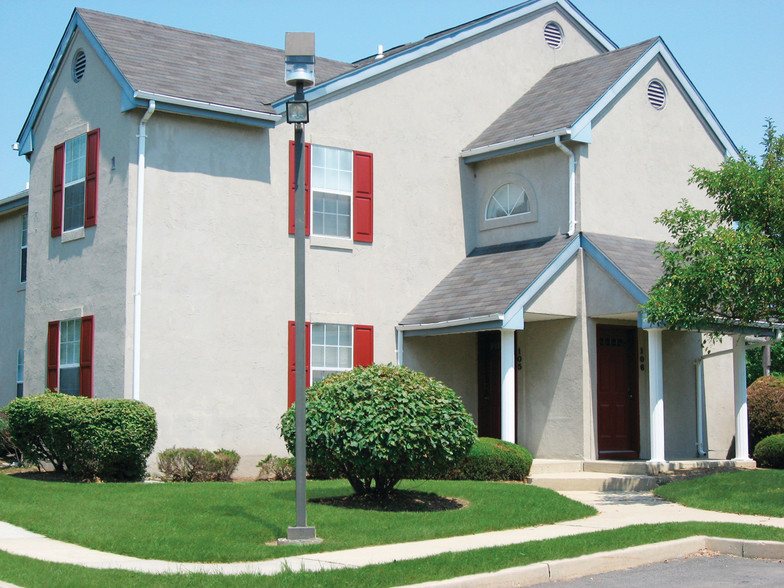 Royal Oaks Apartments South Brunswick