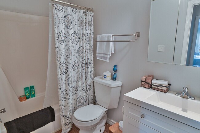 Building Photo - 2109 Cedar Run Dr