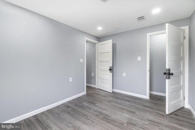 Building Photo - 1320 Conowingo Rd