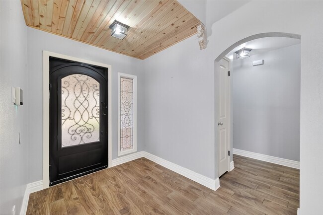 Building Photo - 19818 Packwood Dr