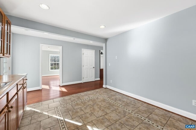 Building Photo - 703 Tilman Rd