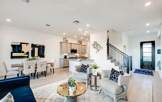 Building Photo - 4135 Balboa Dr