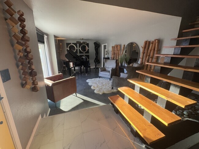 Building Photo - 6501 Westrock Dr