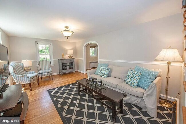 Building Photo - 412 Grange Rd