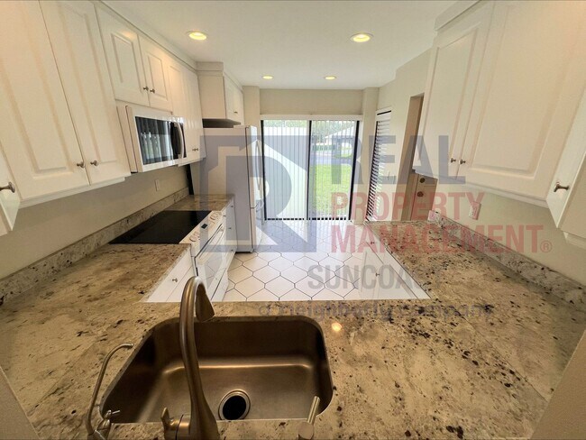 Building Photo - 936 N Beneva Rd
