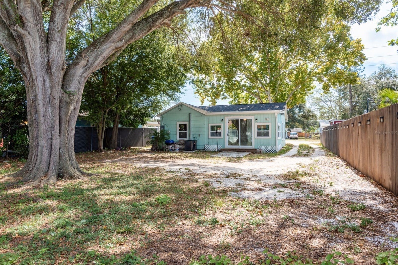 Building Photo - 3037 38th Ave N