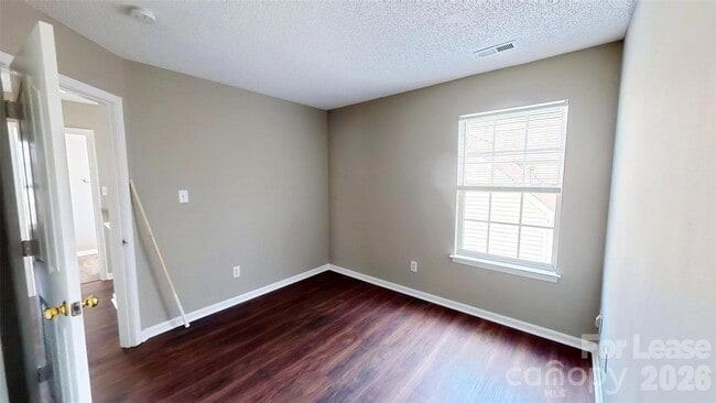 Building Photo - 15413 De Havilland Dr