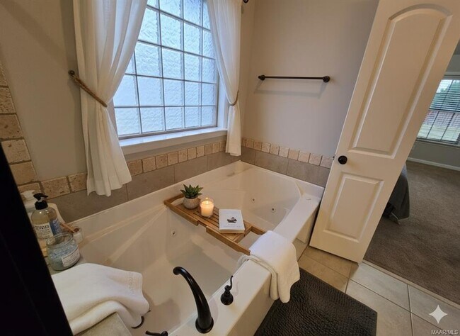 Building Photo - 8812 Andress Ct