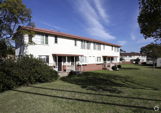 Primary Photo - 2601-2685 Ulric St