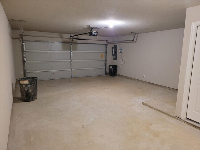 Building Photo - 124 Settlers Wy