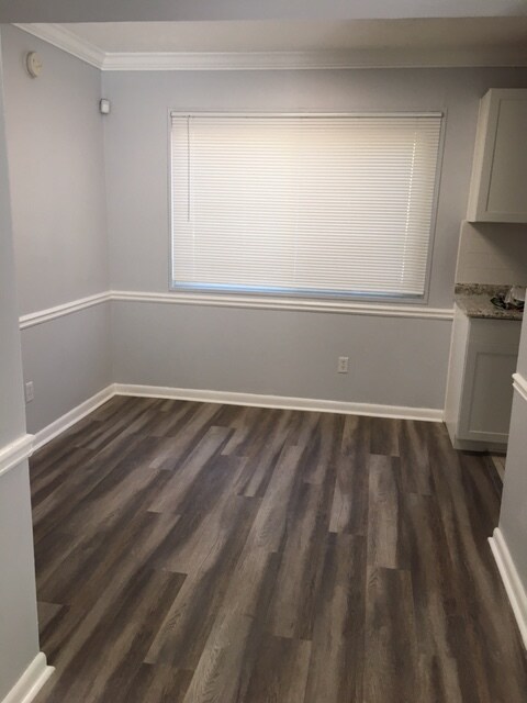 Dining Area with Kitchen on Right - 100 Biscayne Dr NW