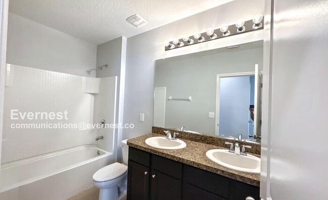 Building Photo - 5006 Willow Breeze Wy