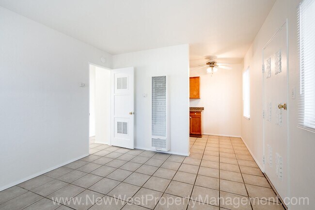 Building Photo - 553 22nd St