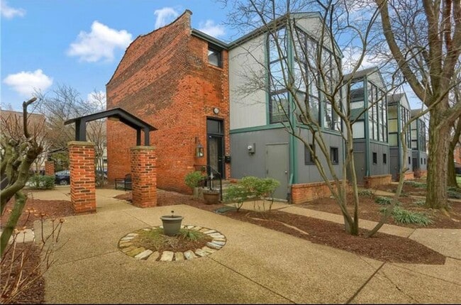 Building Photo - 1724 Wharton St