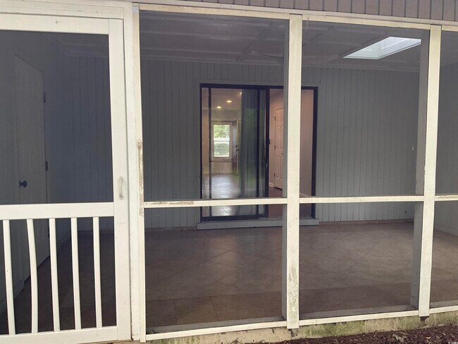 Building Photo - 178 Beaver Pond Loop