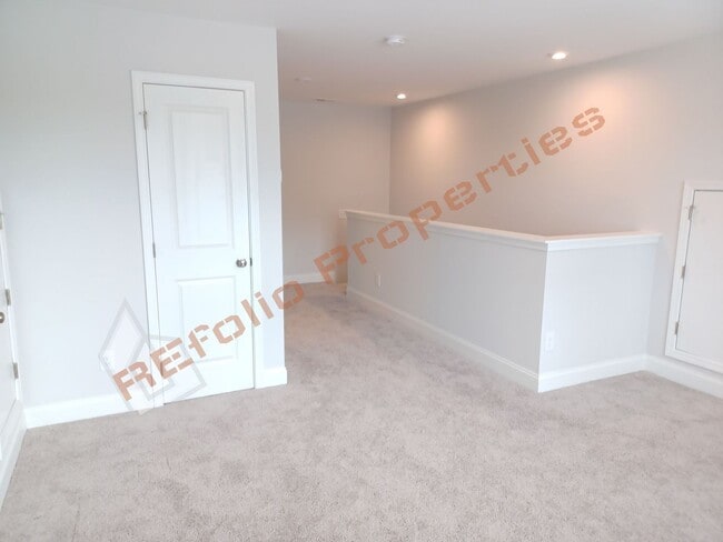 Building Photo - 238 Deardom Wy