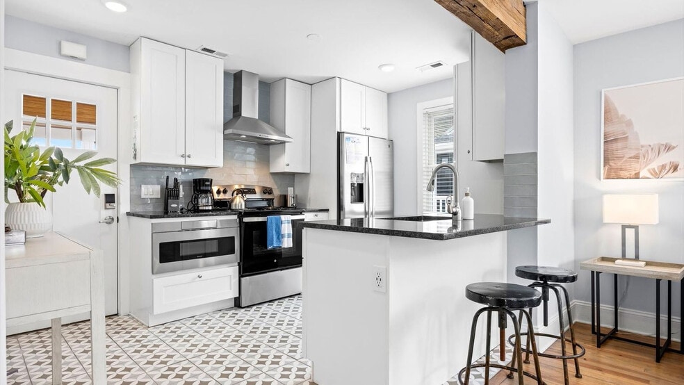 Building Photo - 54 Wesley Rd