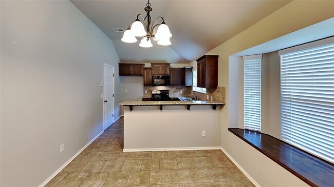 Building Photo - 1300 Selborne Pl