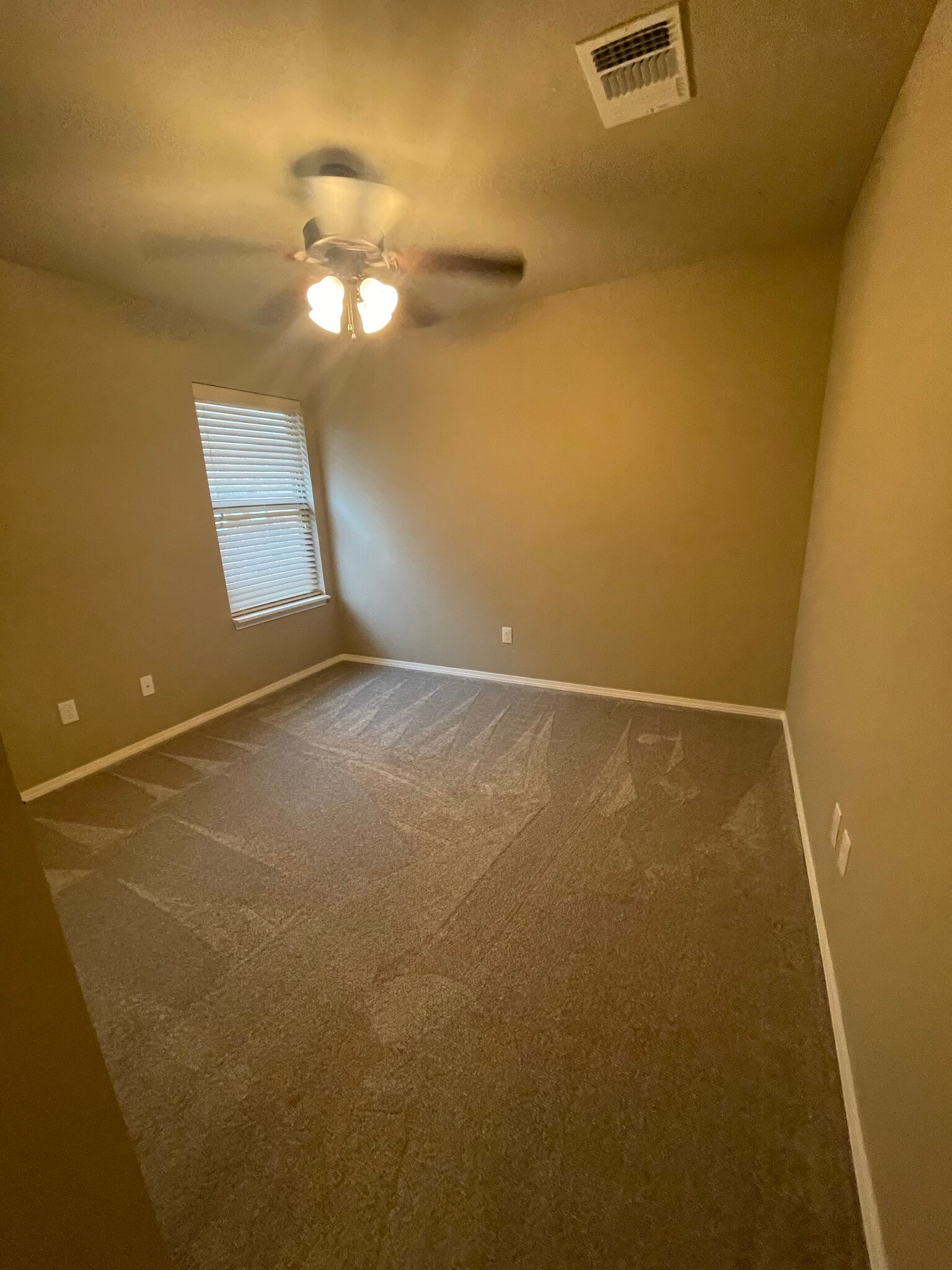 Building Photo - 2604 NW 185th St