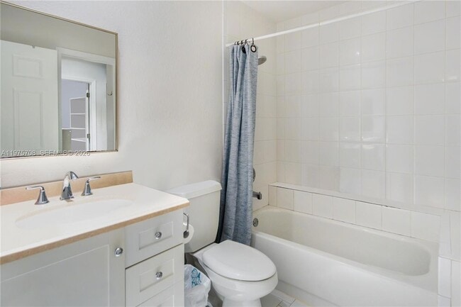 Building Photo - 16550 SW 77th Ct