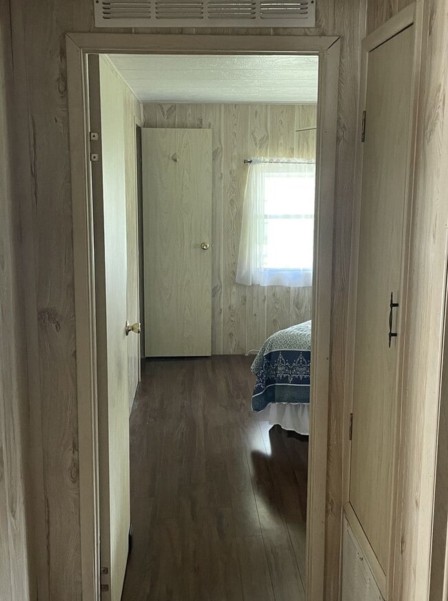 Building Photo - 2/2 in Harbour View Mobile Manor (40+)