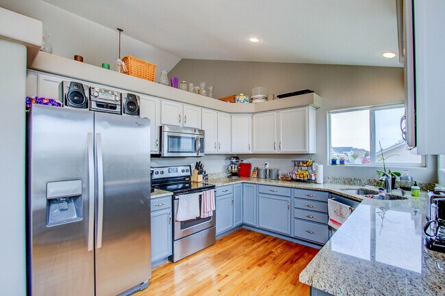 Building Photo - 4038 Pronghorn Meadows Cir