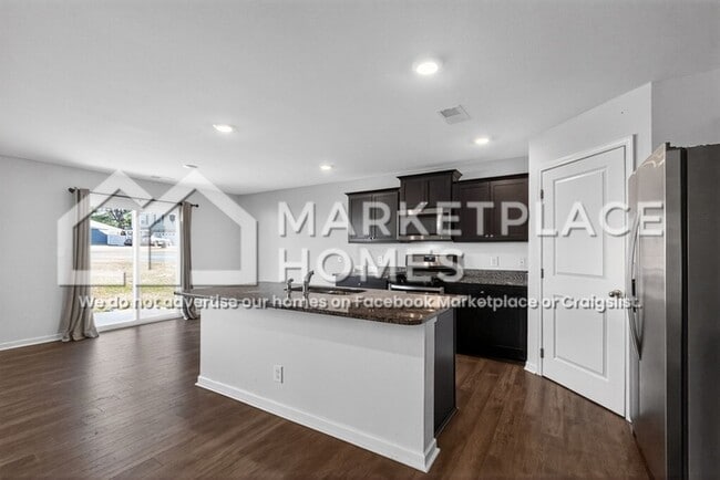 Building Photo - 829 Greene Mdw Dr