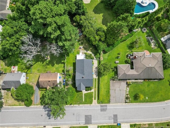 Building Photo - 2219 Westdale Dr