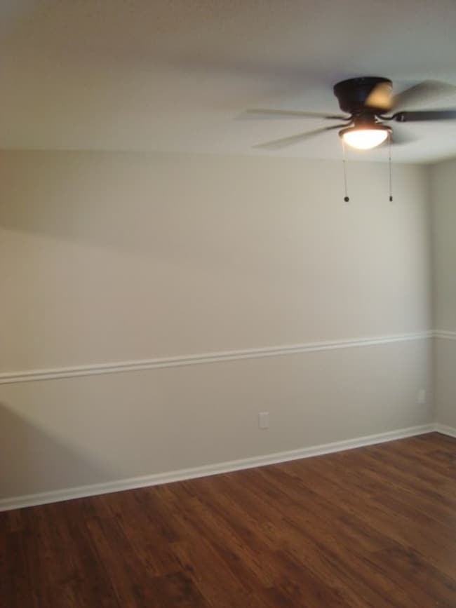 Building Photo - Move in Ready 3 bedroom!