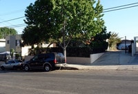 Building Photo - 821-825 Victor Ave