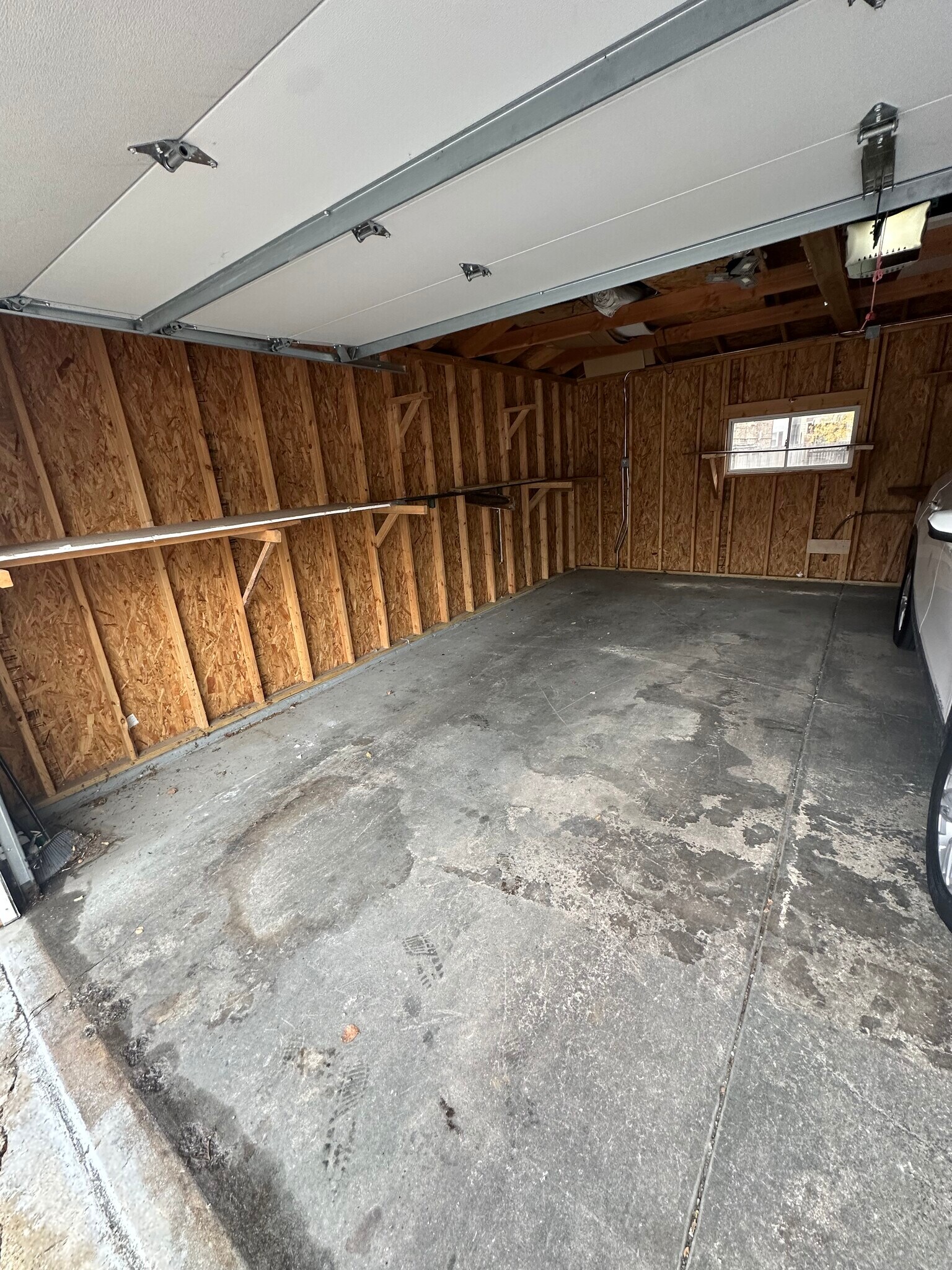 Building Photo - 1928 N Keeler Ave