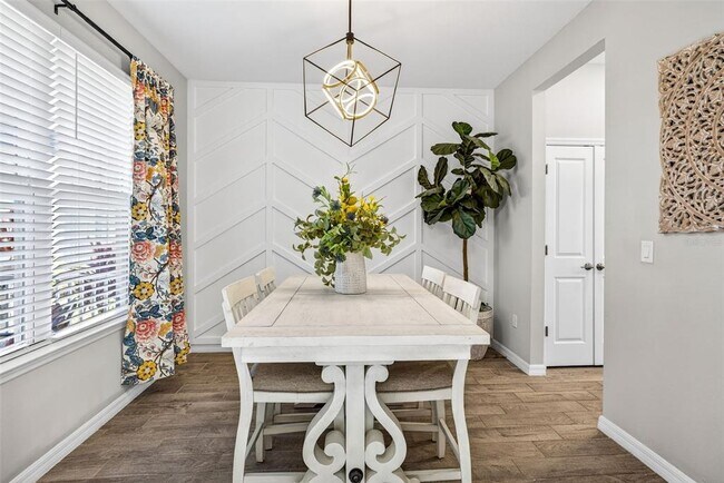 Building Photo - 33805 Astoria Cir