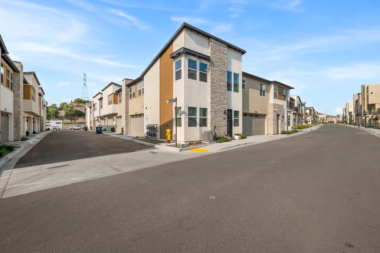 Building Photo - 7962 Belluno Way