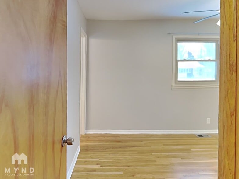 Building Photo - 4221 Evansdale Rd