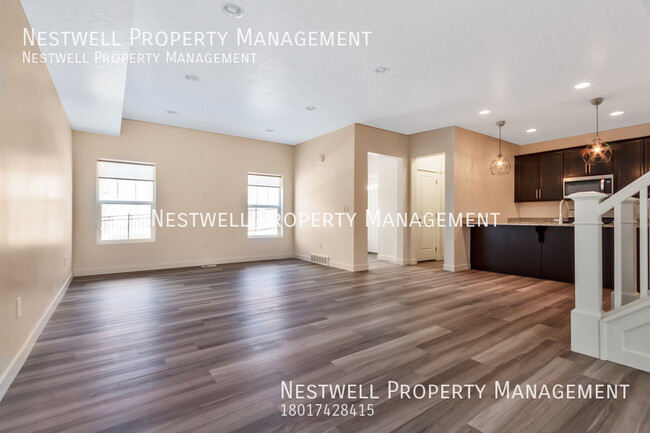 Building Photo - Lovely 4-bed Townhome in Lehi