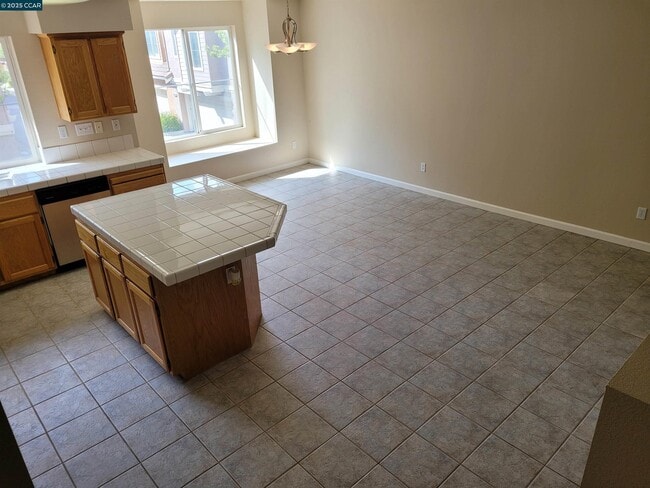 Building Photo - 4764 Central Pkwy