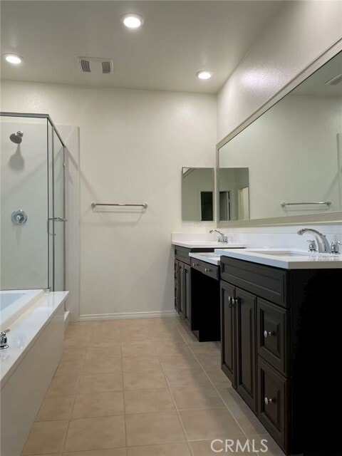 Building Photo - 3124 E Denali Dr